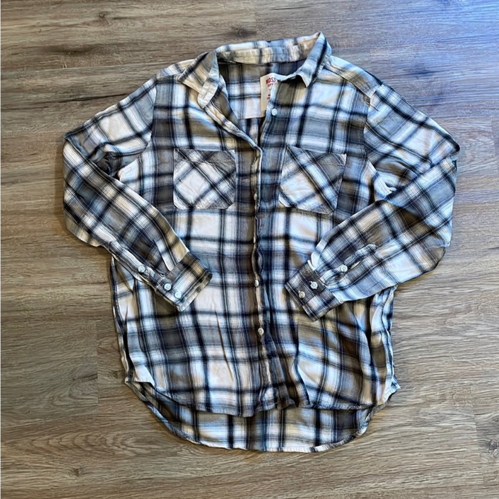Mossimo Supply Co. Boyfriend Fit Plaid Button Up Shirt